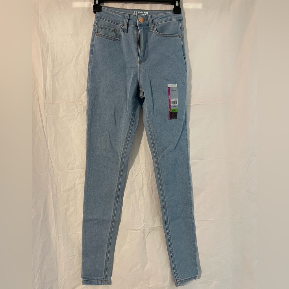 No boundaries jeans size 3 NWT